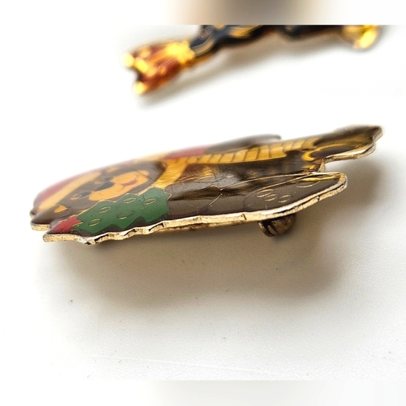 ๐ข3/$19๐ข Set of 2 Vintage Christmas Brooch Pins Gold Holiday Bear Dear - Picture 5 of 7